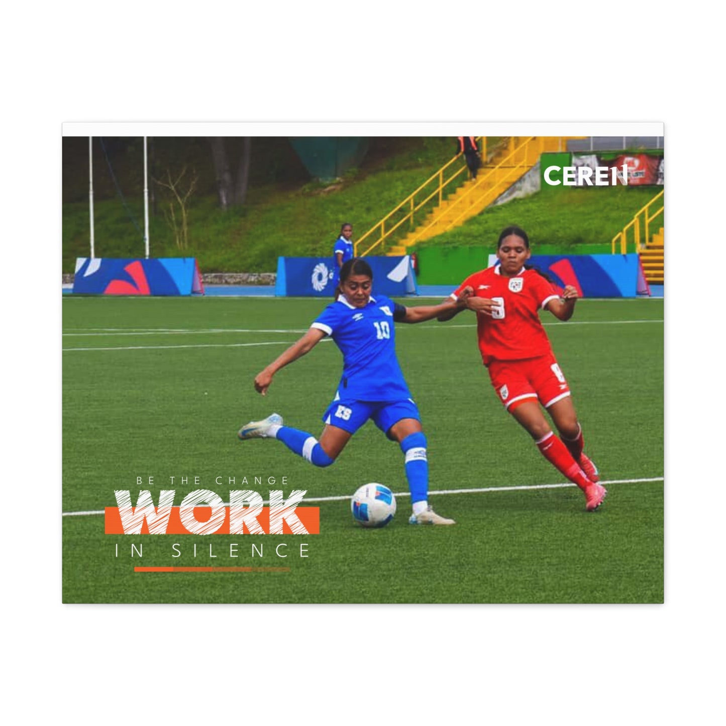 Trabaja en silencio - Soccer Action Canvas Wall Art